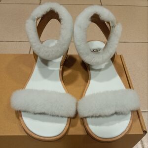 UGG Fluff Springs Shearling Sandals